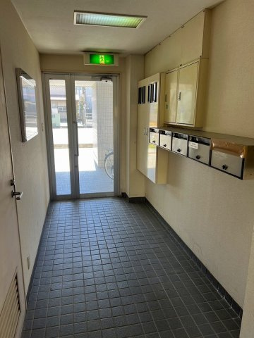 さいたま市大宮区浅間町２丁目の賃貸マンションのロビー