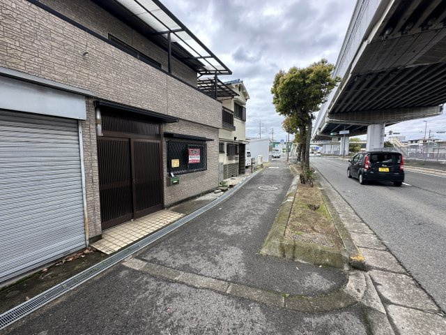 堺市西区浜寺石津町東３丁の駐車場