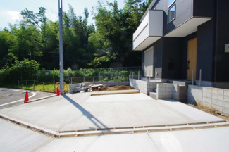 【駐車場】 | 【仲介手数料無料！！】稲城市平尾2丁目　新築戸建て（全2棟）2号棟　5099万円