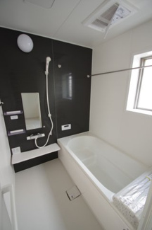 【浴室】 | 【仲介手数料無料！！】稲城市平尾2丁目　新築戸建て（全2棟）2号棟　5099万円