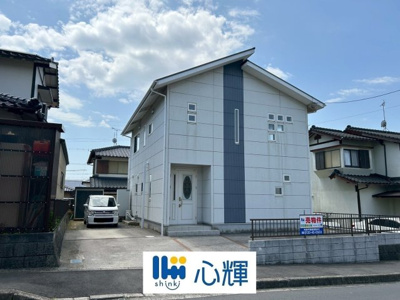 【外観】 | 宇部市ひらき台１丁目中古2階建 | 整備された道路に面する現地は、コミュニティー以外の方々の出入りも少なく、お車の出し入れも楽々です。