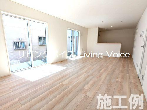 【居間・リビング】 | 【仲介手数料０円】綾瀬市上土棚北第23　新築一戸建て | 綾瀬市上土棚北第23　新築一戸建て