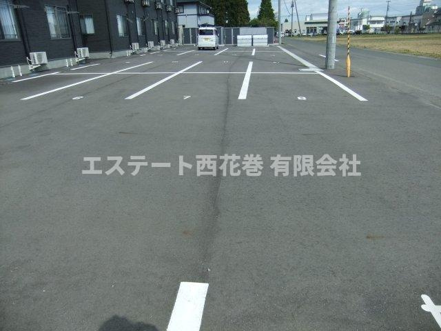 Arrotsk（アルトスク）Aの駐車場