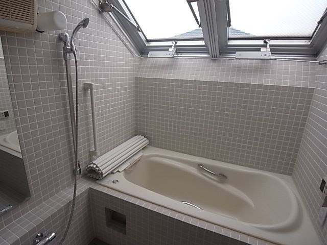 ＶＩＳＣＯＮＴＩ覚王山の浴室