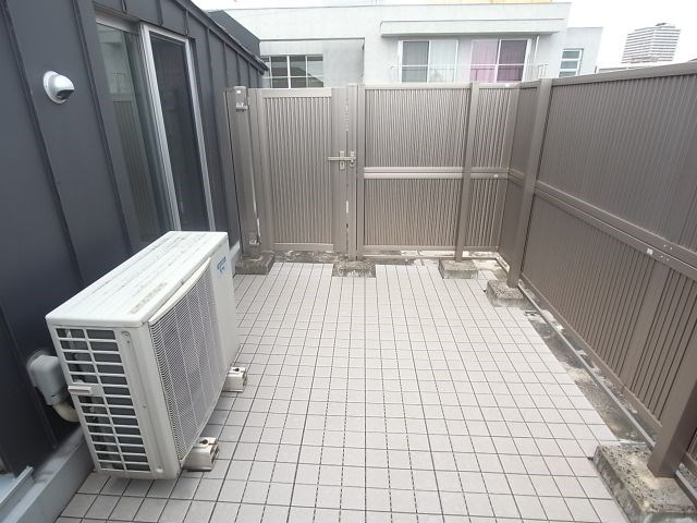 ＶＩＳＣＯＮＴＩ覚王山のバルコニー