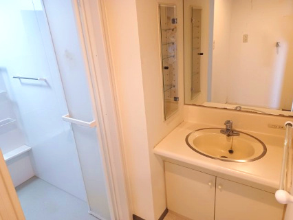 ライオンズマンション東松山の独立洗面台