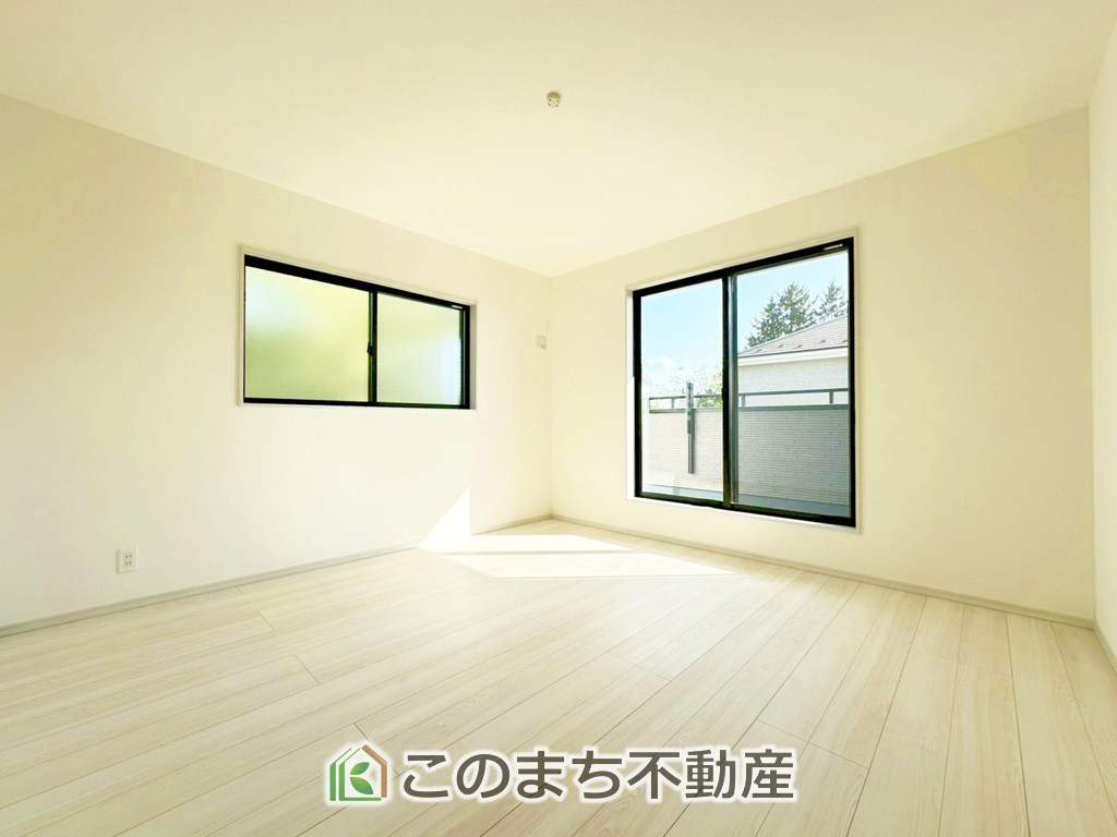 いろどりアイタウン宇都宮市岩曽町24-P1の洋室|一人ひとりの大切なプライベート空間。ゆとりある広さで、一人の時間をゆったりと過ごせる安らぐお部屋になるはずです。
