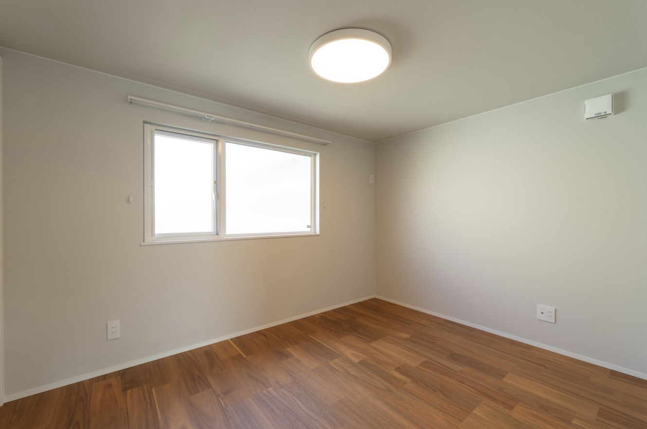 八戸市大字大久保字下大久保の洋室