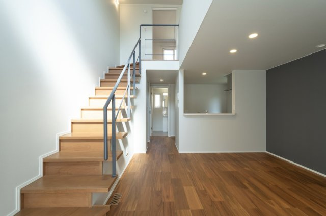 八戸市大字大久保字下大久保の居間・リビング