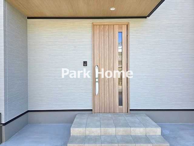 高知市福井町 3号地 新築戸建ての玄関