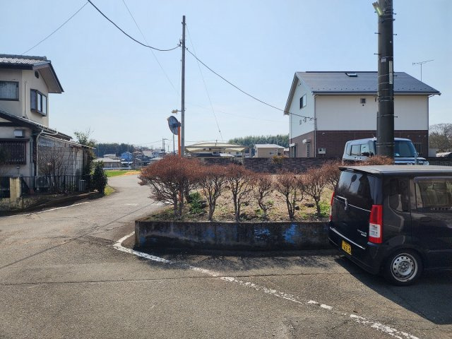 高崎市金井淵町売土地の前面道路含む現地写真