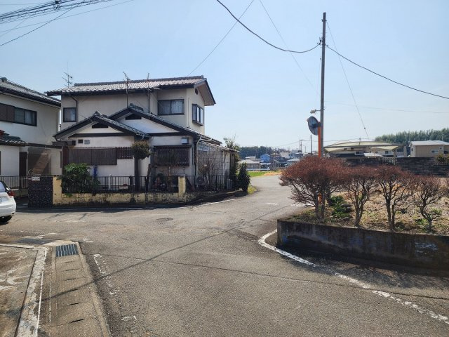 高崎市金井淵町売土地の前面道路含む現地写真