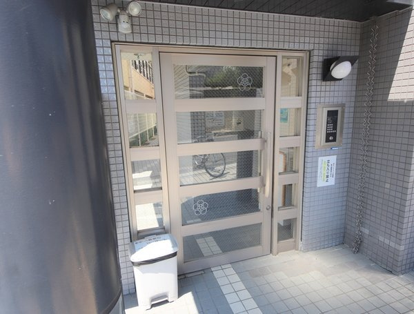 シティパレス佐保川Ｐ-6のエントランス
