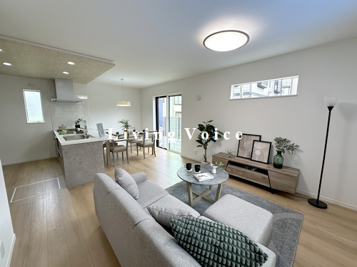 【居間・リビング】 | 【仲介手数料０円】相模原市第3中央区淵野辺本町　新築一戸建て　3号棟　全3棟 | 相模原市第3中央区淵野辺本町　新築一戸建て　全3棟