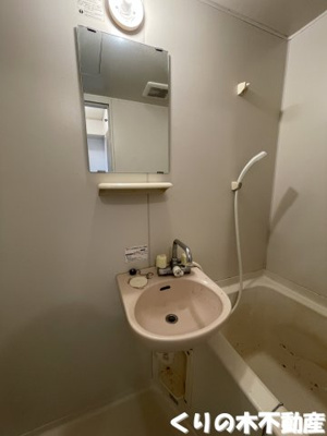 【洗面所】 | メゾン・ミツワ | 広い洗面スペース