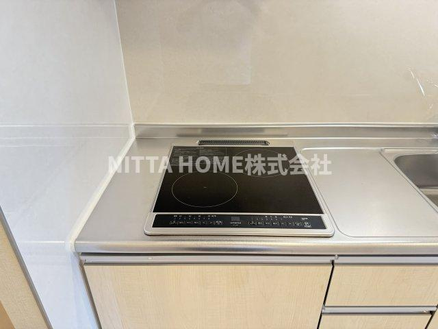 プライベース井倉（PRiVACE INOKURA）のキッチン|ＩＨヒーター付きでキッチン回りもすっきり★