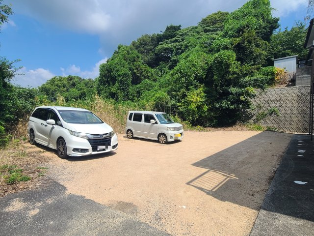 カトレア花陽の駐車場