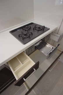 【キッチン】 | 【仲介手数料無料！！】稲城市平尾2丁目　新築戸建て（全2棟）1号棟　4899万円