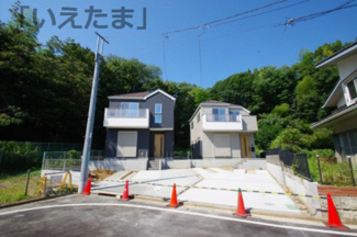 【前面道路含む現地写真】 | 【仲介手数料無料！！】稲城市平尾2丁目　新築戸建て（全2棟）1号棟　4899万円