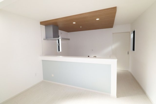 郡山市静西１丁目　　　  １号棟　　　大成小学校、郡山第７中学区　のキッチン