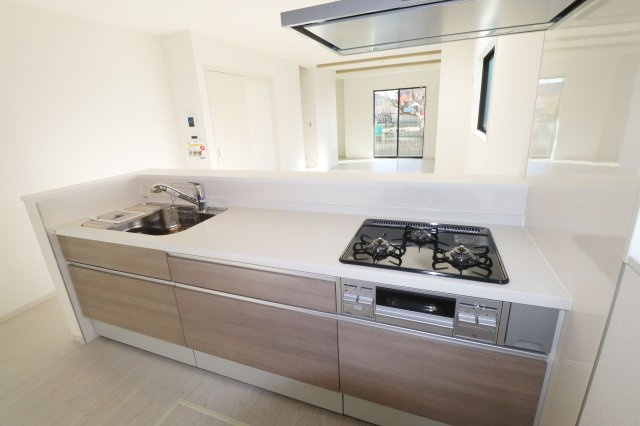 郡山市静西１丁目　　　  １号棟　　　大成小学校、郡山第７中学区　のキッチン