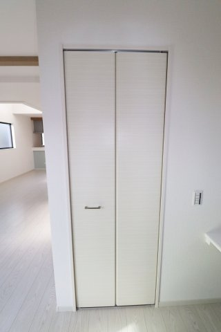 郡山市静西１丁目　　　  １号棟　　　大成小学校、郡山第７中学区　の収納