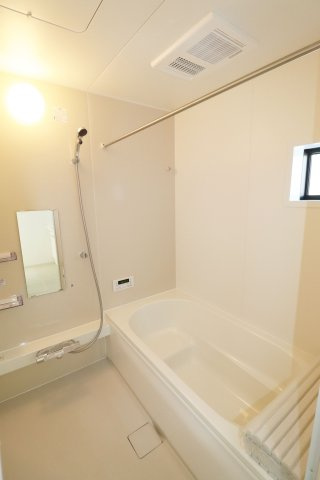 郡山市静西１丁目　　　  １号棟　　　大成小学校、郡山第７中学区　の玄関