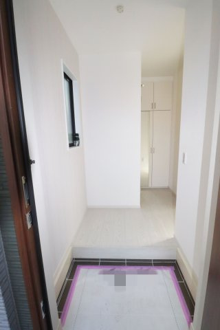 郡山市静西１丁目　　　  １号棟　　　大成小学校、郡山第７中学区　の玄関