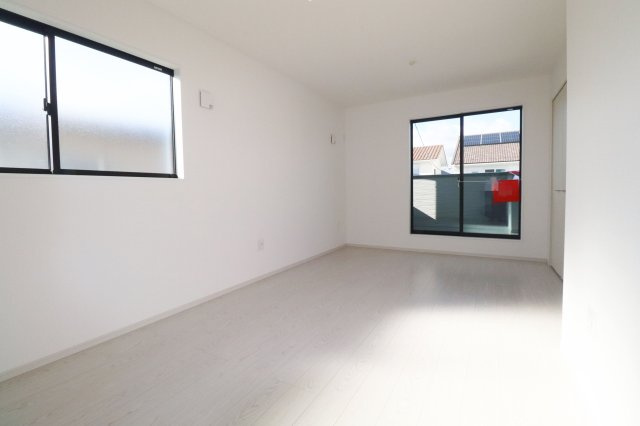 郡山市静西１丁目　　　  １号棟　　　大成小学校、郡山第７中学区　の洋室