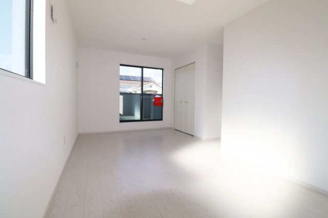 郡山市静西１丁目　　　  １号棟　　　大成小学校、郡山第７中学区　の洋室