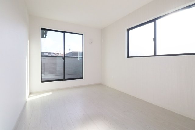 郡山市静西１丁目　　　  １号棟　　　大成小学校、郡山第７中学区　の洋室