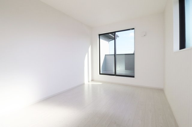 郡山市静西１丁目　　　  １号棟　　　大成小学校、郡山第７中学区　の洋室