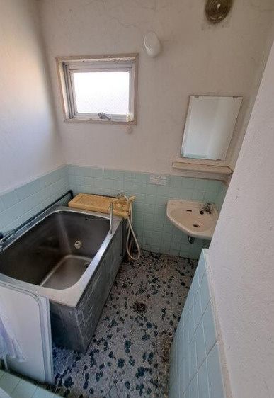 三山マンションの洗面所