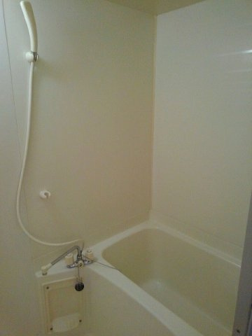 フラワーハイツ一条（Ａ）の浴室|お風呂です