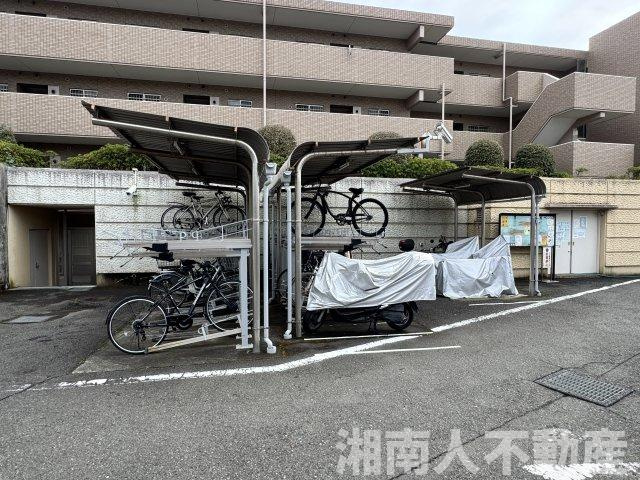 鎌倉七里ガ浜パーク・ホームズの駐車場