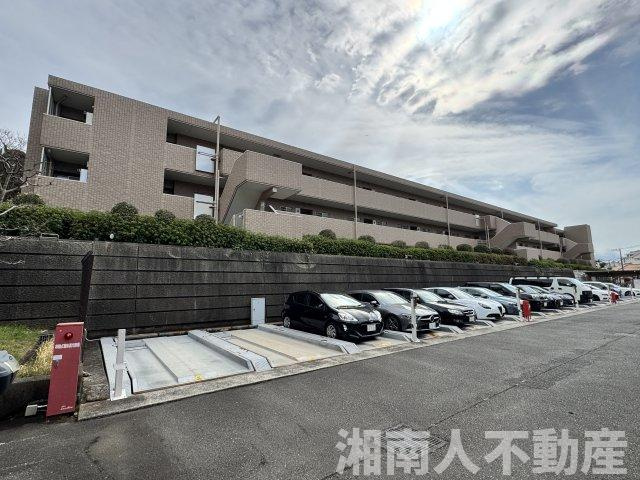 鎌倉七里ガ浜パーク・ホームズの外観|外観は落ち着いています