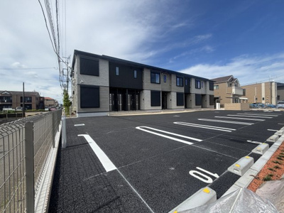 【外観】 | シンフォニー | ★新築★ネット無料★都市ガス★エアコン★南向★サンルーム★