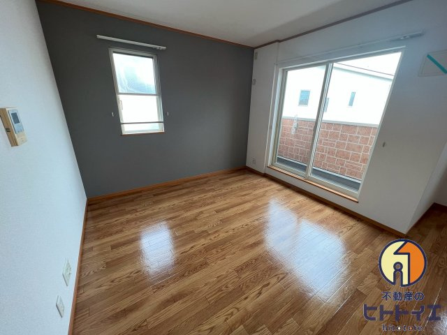 エムズプラザの居間・リビング