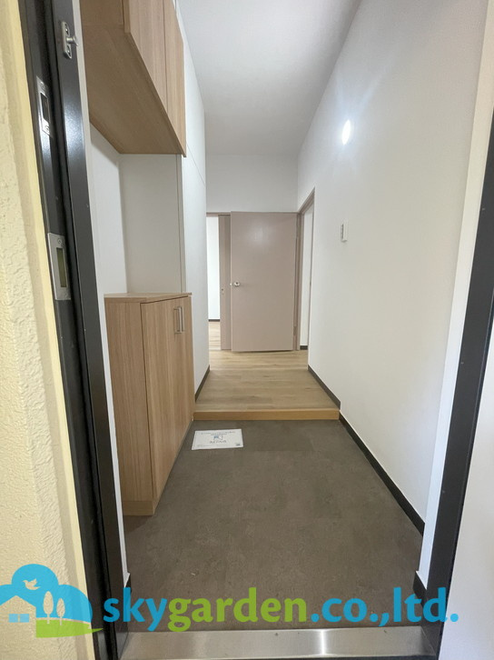 湘南ハイムＦＷ棟の玄関