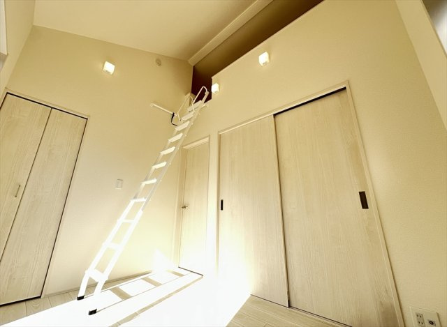 【洋室】 | 新座市東2丁目　新築一戸建住宅　全14棟　(志木本店) | ロフト付きの洋室4.3帖