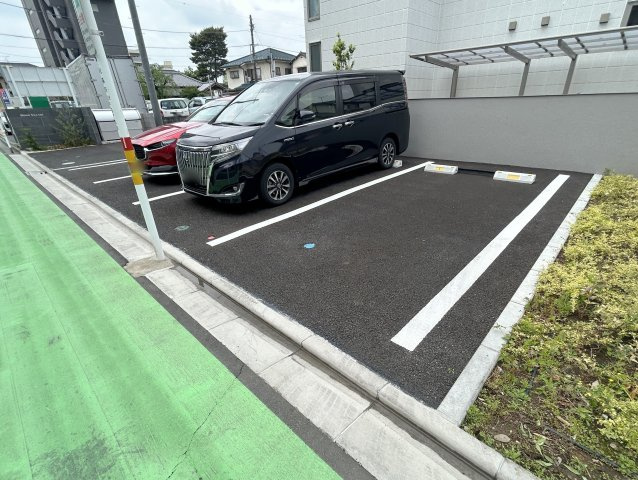 輝の駐車場
