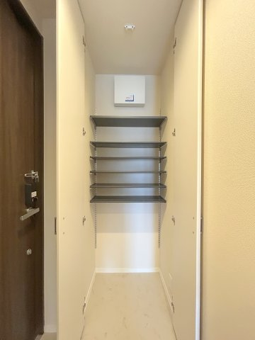 輝の玄関
