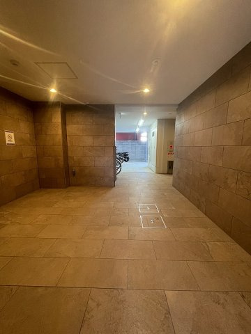 RaysProduct西住之江adamUのロビー