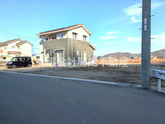 川入売地の前面道路含む現地写真|前面道路含む現地写真です