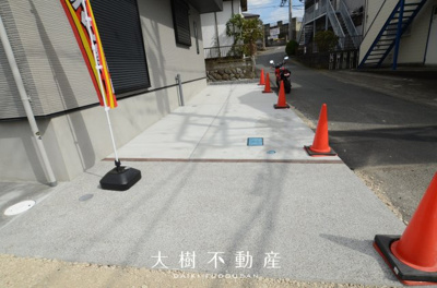 【駐車場】 | 綾瀬市寺尾北1丁目 新築戸建て　全２棟【仲介手数料無料】