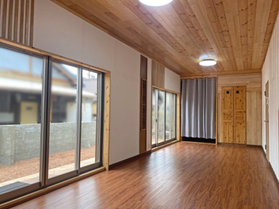 【洋室】 | 鈴鹿市北堀江２丁目 | ２部屋に間仕切り可能な南面の洋室