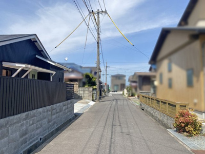 【前面道路含む現地写真】 | 鈴鹿市北堀江２丁目 | 前面道路