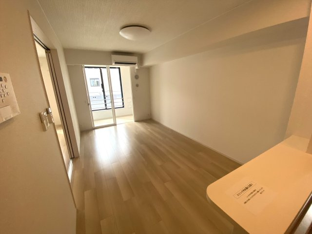 ファミリアメゾン　Ⅲの居間・リビング