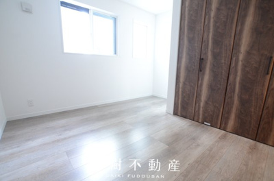 【洋室】 | 座間市立野台2丁目 新築戸建て　全3棟【仲介手数料無料】 | 1階　洋室3（5.5帖）