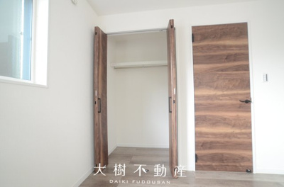 【洋室】 | 座間市立野台2丁目 新築戸建て　全3棟【仲介手数料無料】 | 1階　洋室4（7.8帖）クローゼット